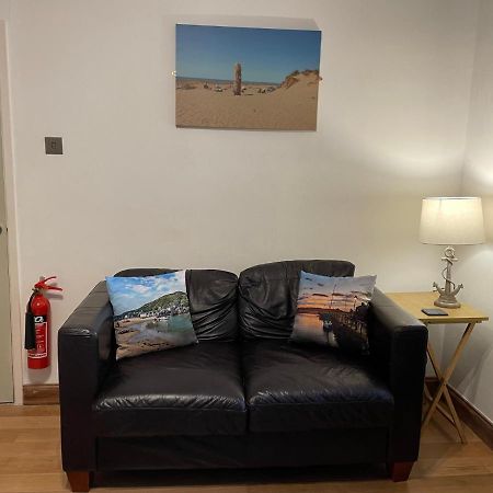 Flat 2, Ty Newydd Lägenhet Barmouth Exteriör bild